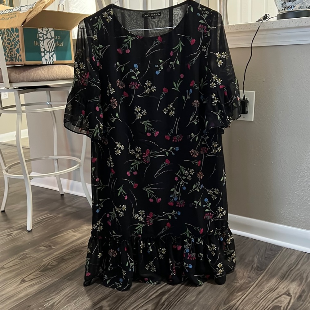 Short sleeve Knee length ruffled dress